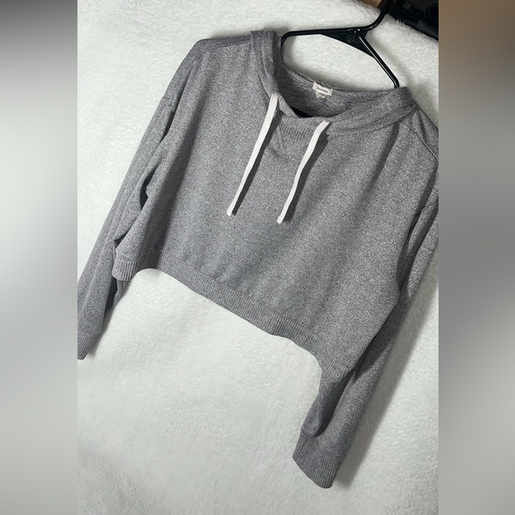 Cropped Hoodie - Picture 2 of 7